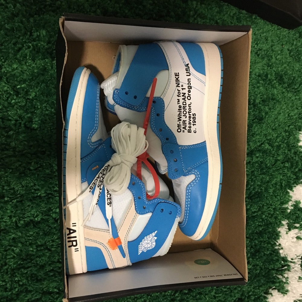 Off white Jordan 1